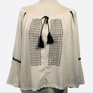 Boho Peasant Top White Blue Embroidered Tassel Neck ￼Top Small Petite